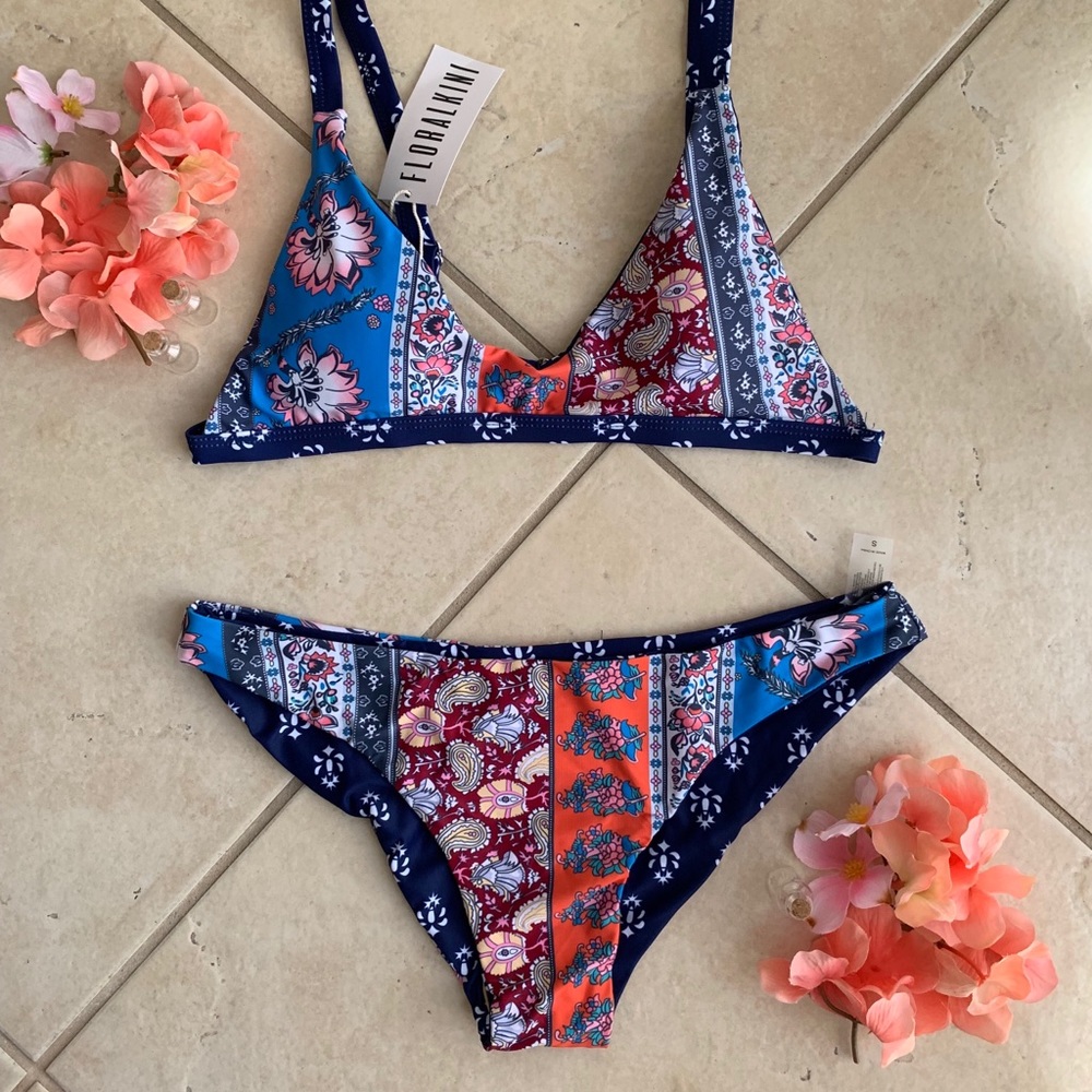 FloralKini Blue Patterned Bikini Set